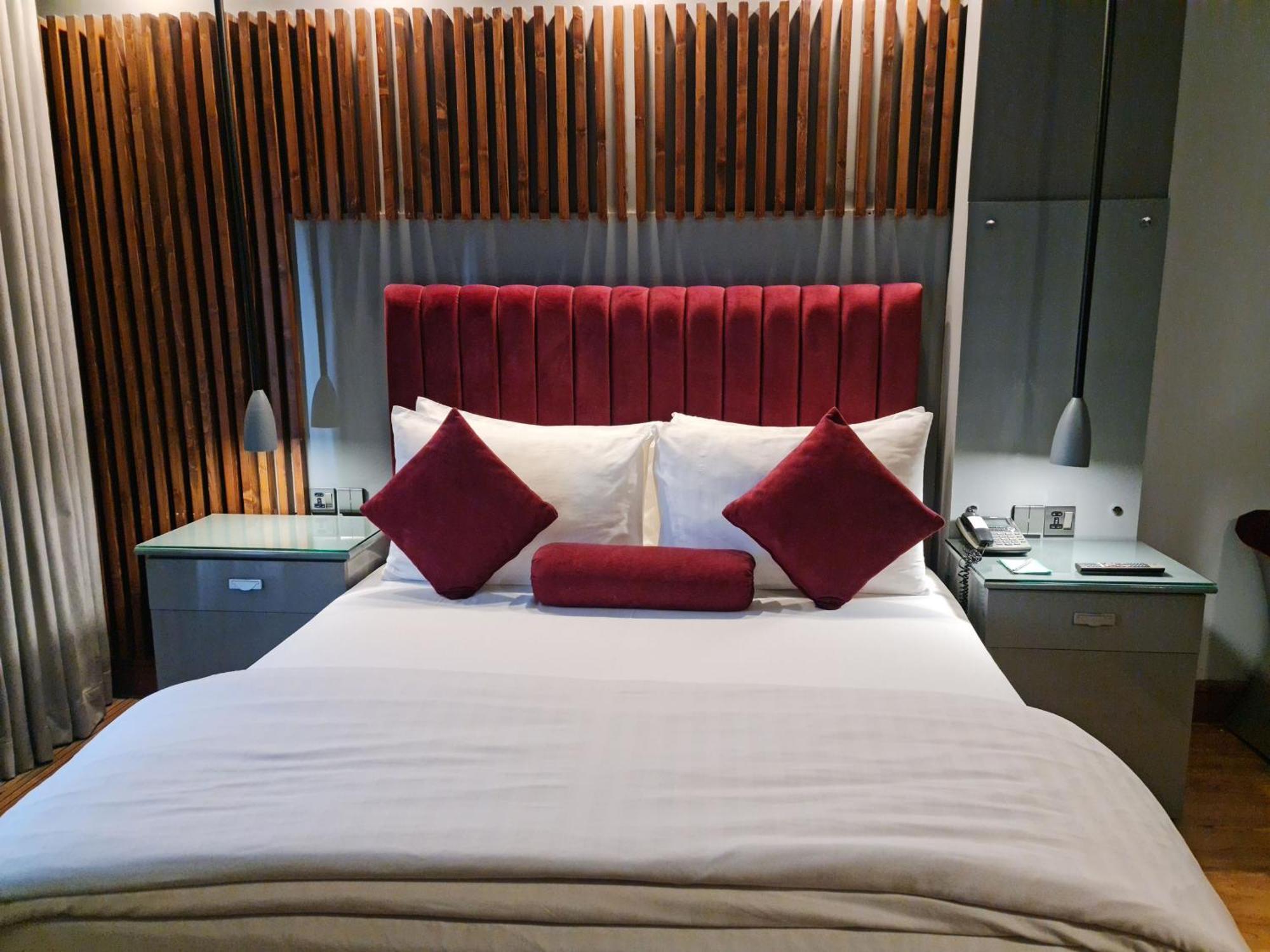 Hotel Crown Plaza Islamabad Eksteriør bilde