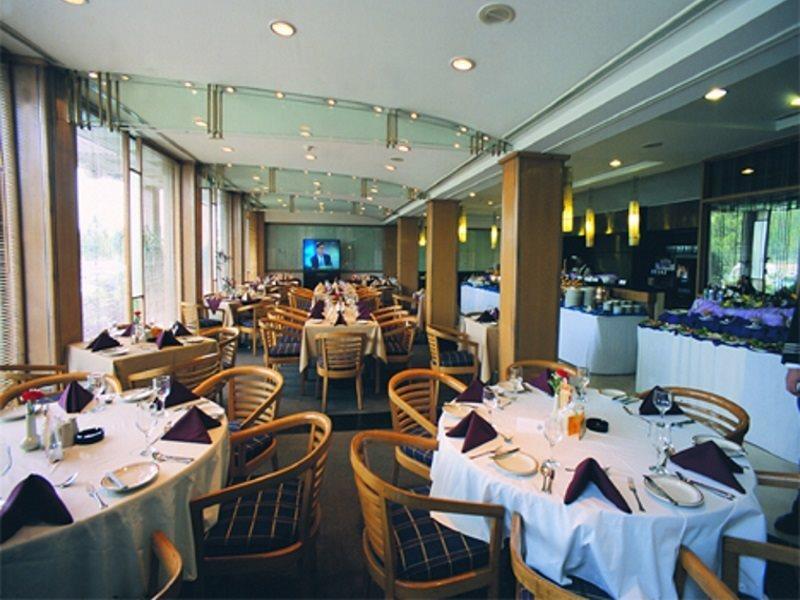 Hotel Crown Plaza Islamabad Eksteriør bilde