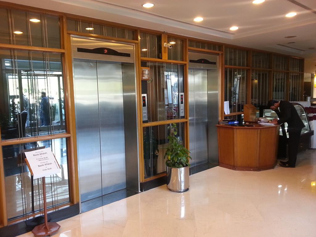 Hotel Crown Plaza Islamabad Eksteriør bilde